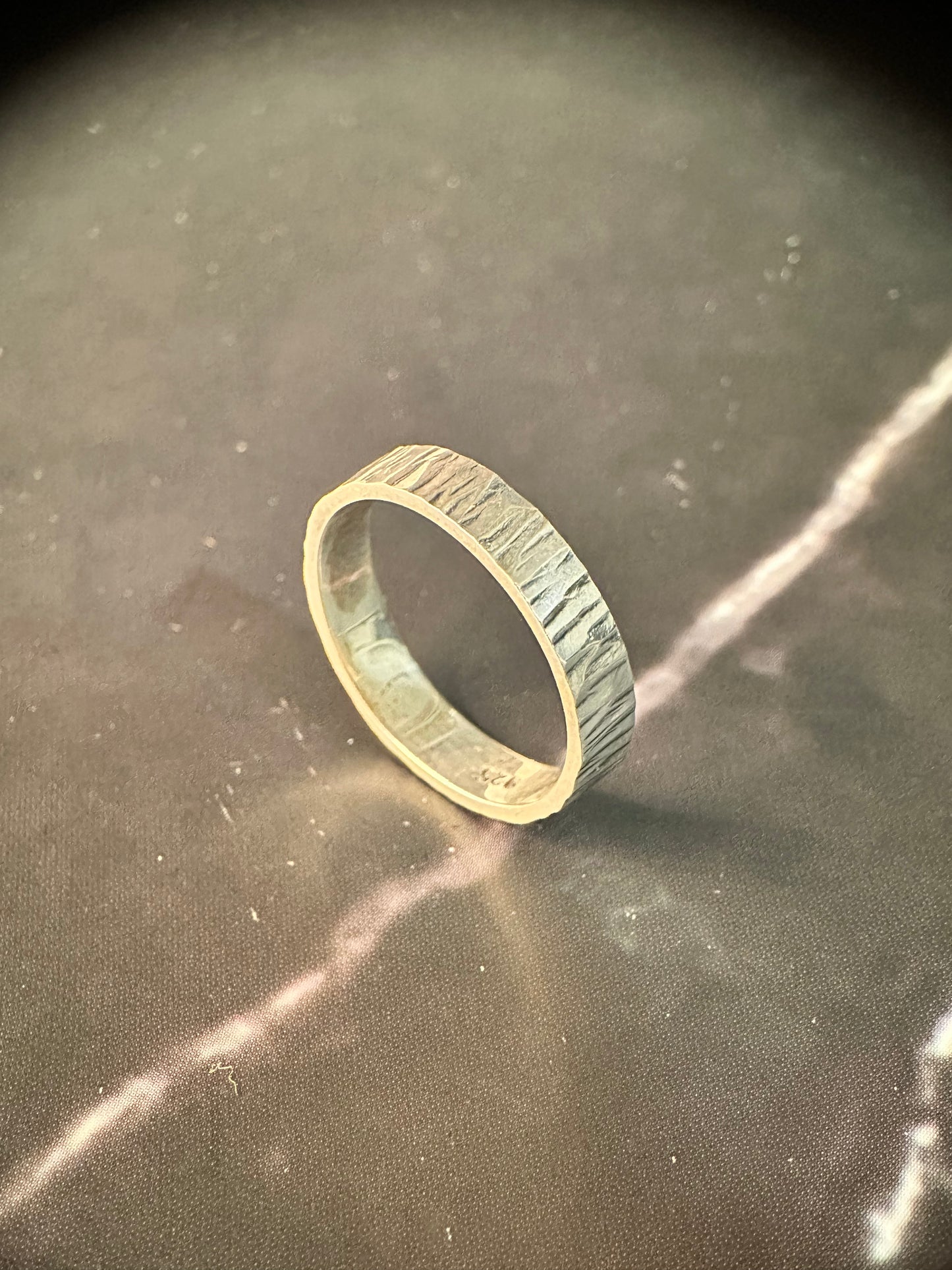 Hammered Ring 4 mm