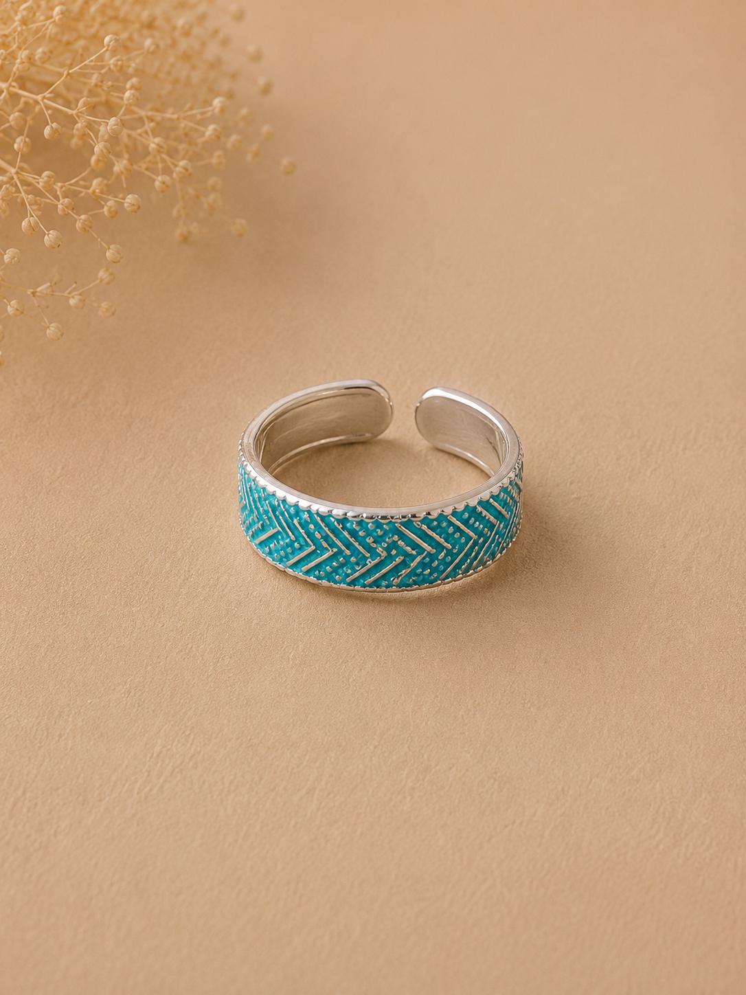 Turquoise-Inlaid Toe Ring