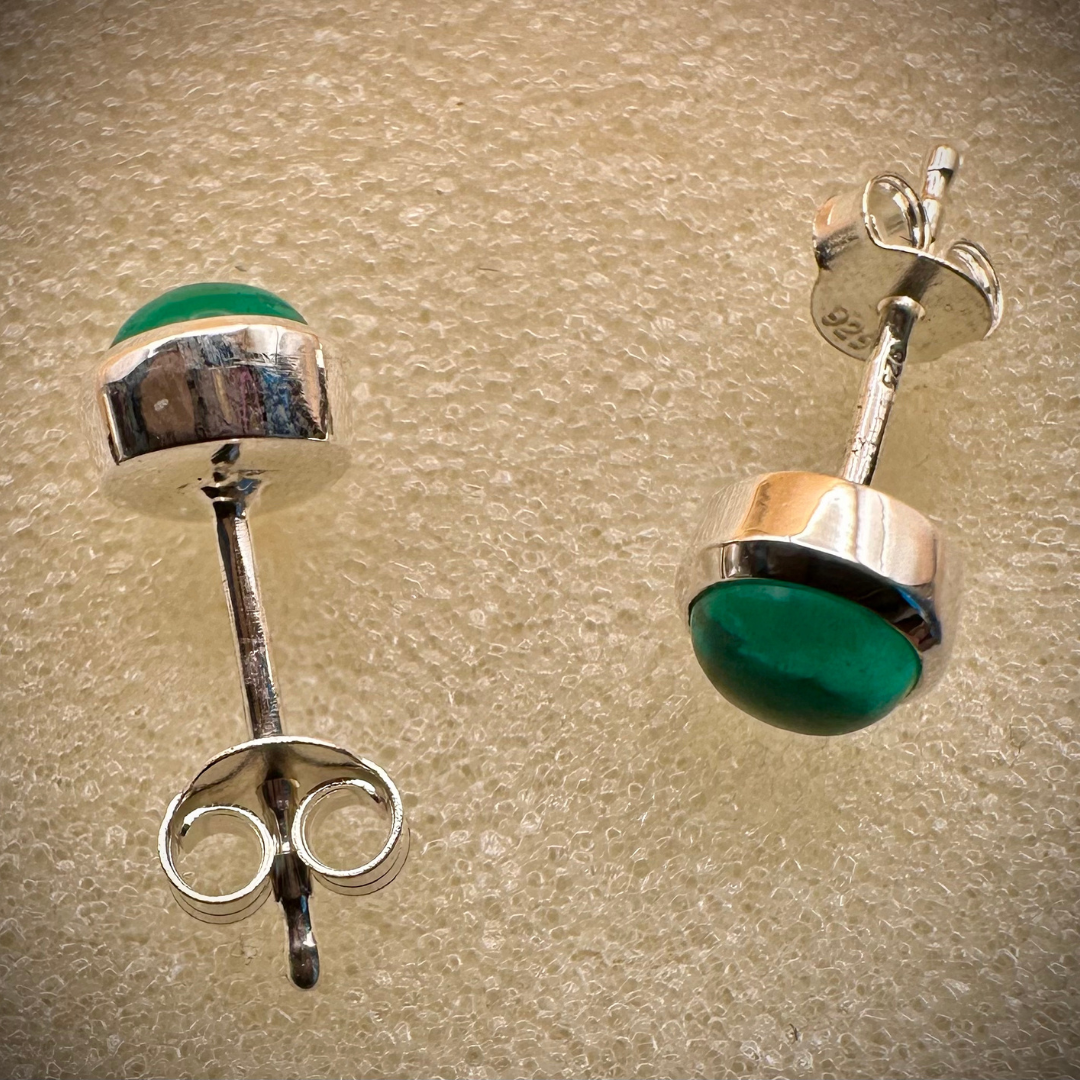 Ear Studs - Emerald Green Stone For Women