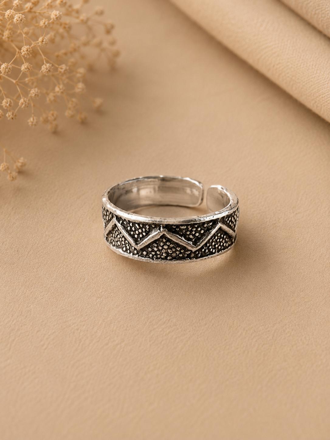 Patina Toe Ring