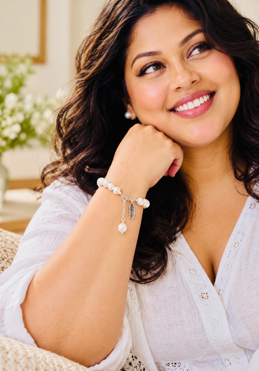 Silver feather and Pearl Bracelet